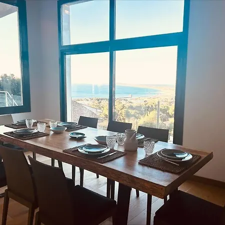 Embrassez La Mediterranee A 360° Villa